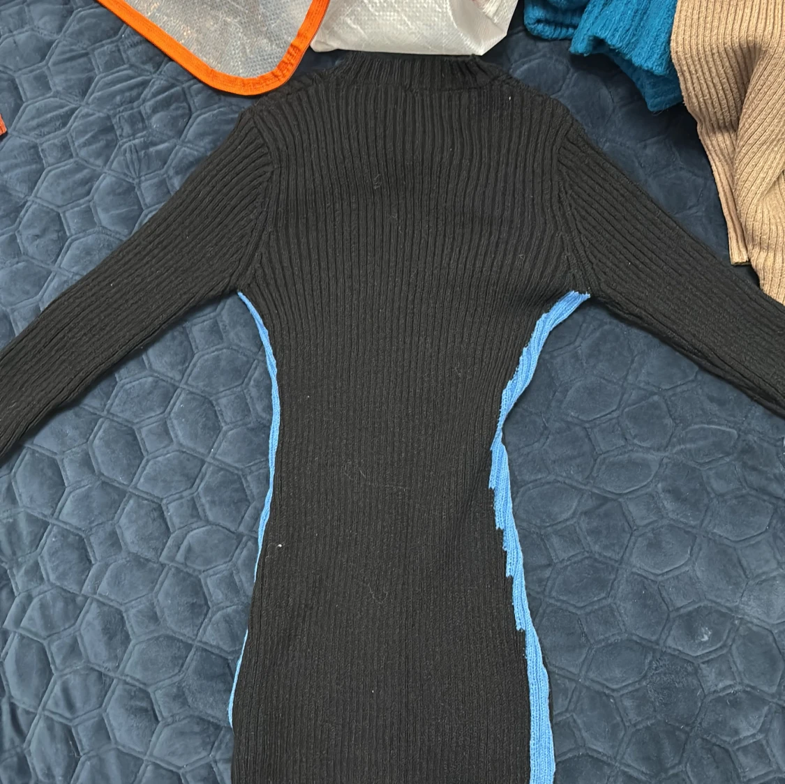 Svart ribbad klänning från SHEIN XS - 1