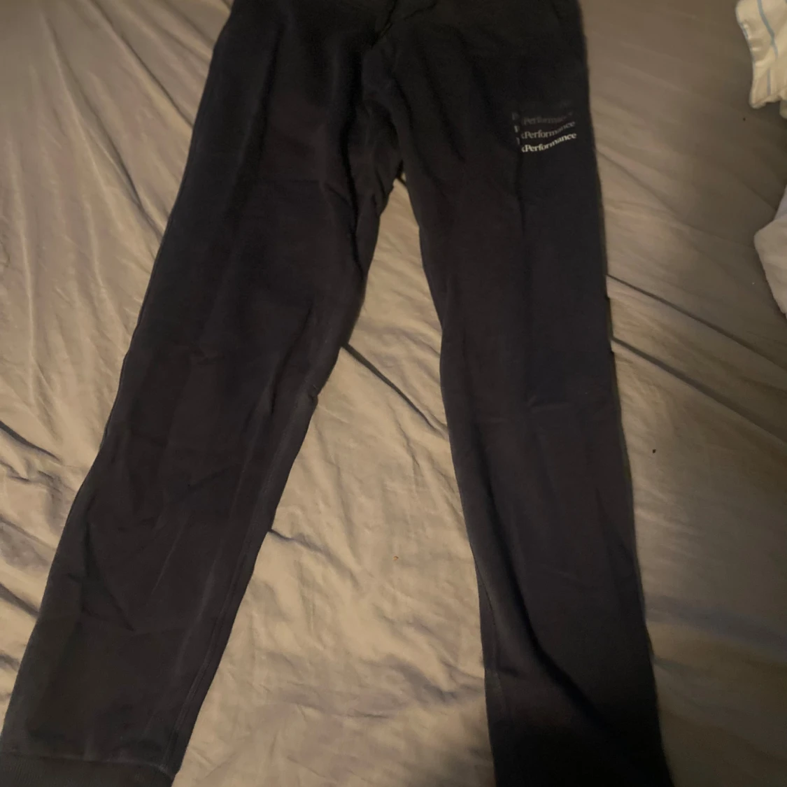 Svarta mjukisbyxor Peak Performance 160