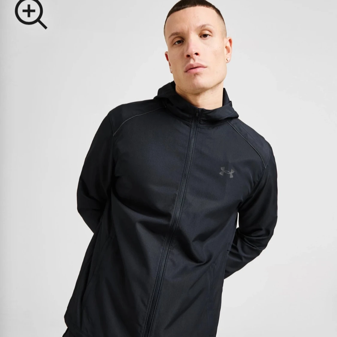 Svart vindjacka från Under Armour (ny pris 900)