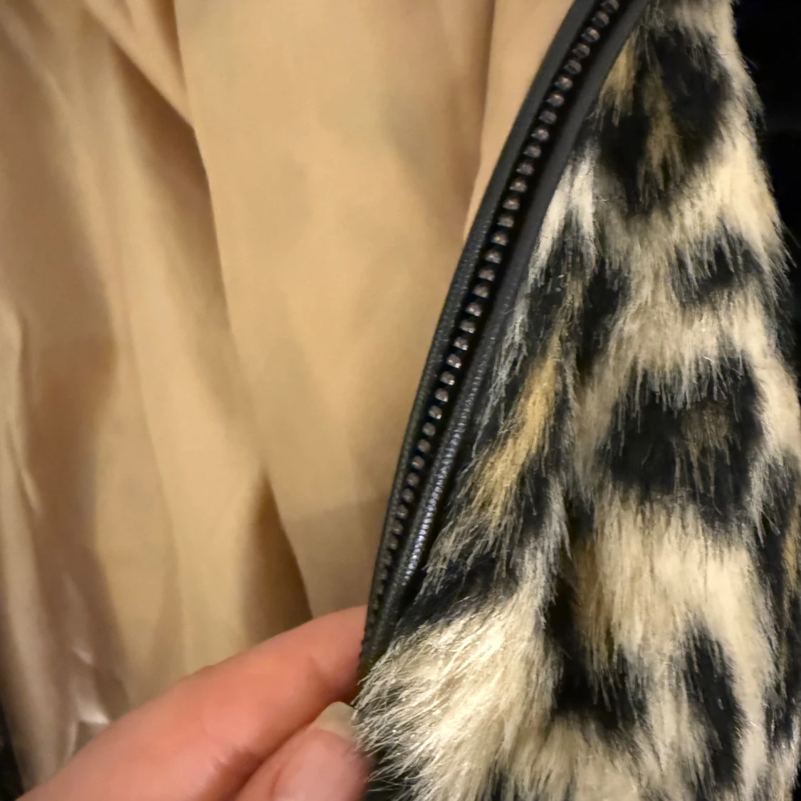 Leopardmönstrad teddyjacka - 2