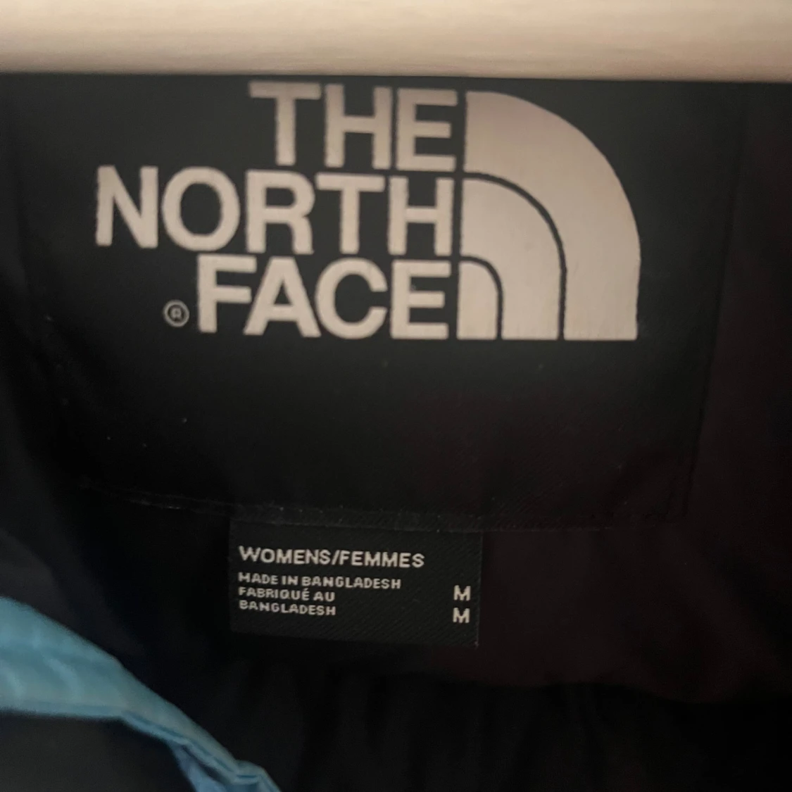 Blå pufferjacka från The North Face - 3