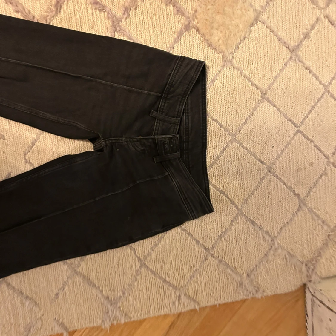 Svarta bootcut jeans - 2