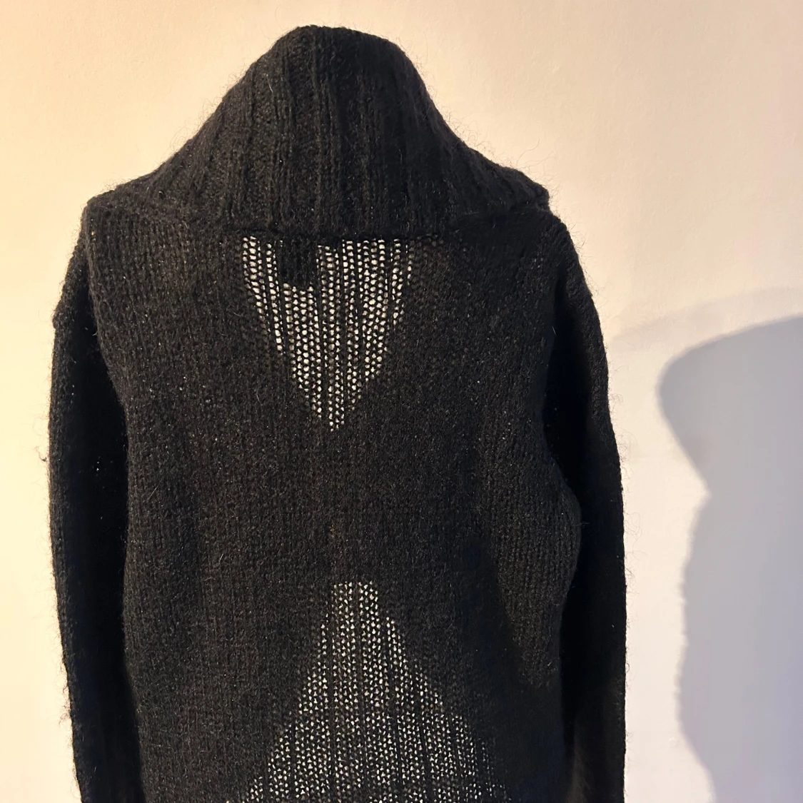 Svart stickad kofta från H&M - 2