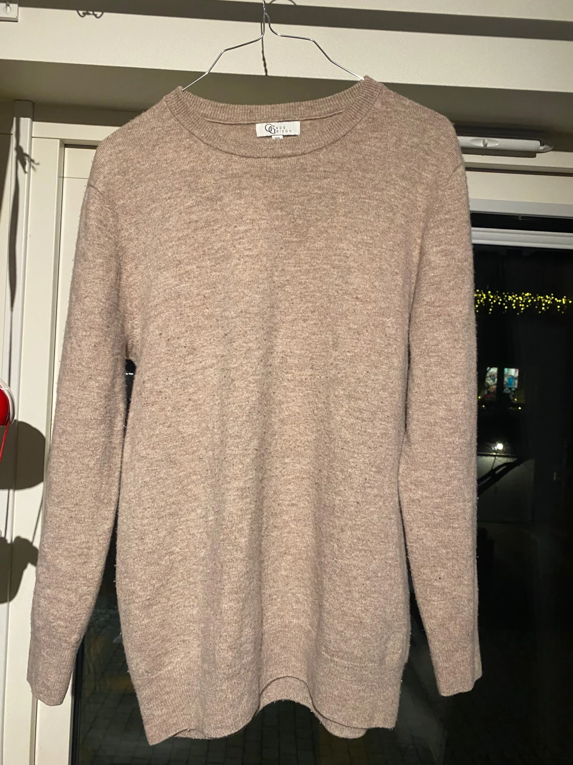 Beige stickad tröja från Garde Grisch