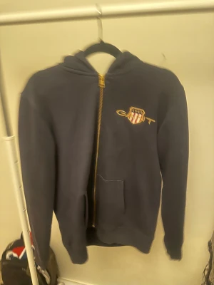 Blå gant tröja  - Säljer blå gant tröja i storlek M