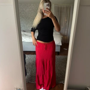 Söt Långkjol - Perfekt Långkjol till sommaren eller utomlandssemester💖 såå himla fin, strl S!