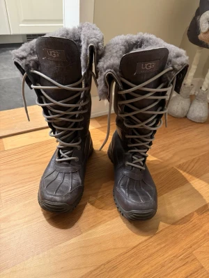 Ugg boots - UGG Adirondack stövlar  Bra skick, har mer att ge!   Storlek 37