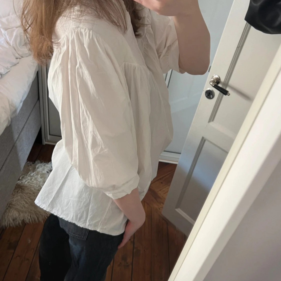 Söt vit blus med knappar - 3