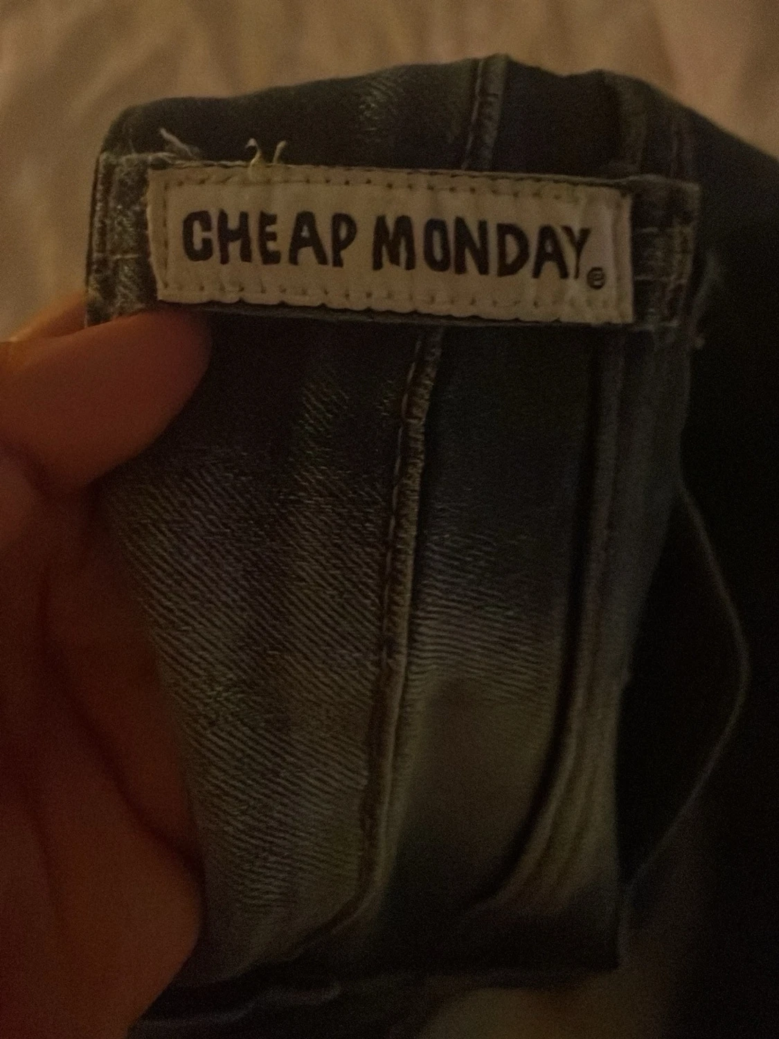 Blå wide jeans med slitningar - 2