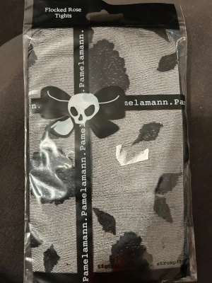 Strumpbyxor fr Pamela inn i onesize - Strumpbyxor fr Pamela inn. Storlek onesize. Helt nya.