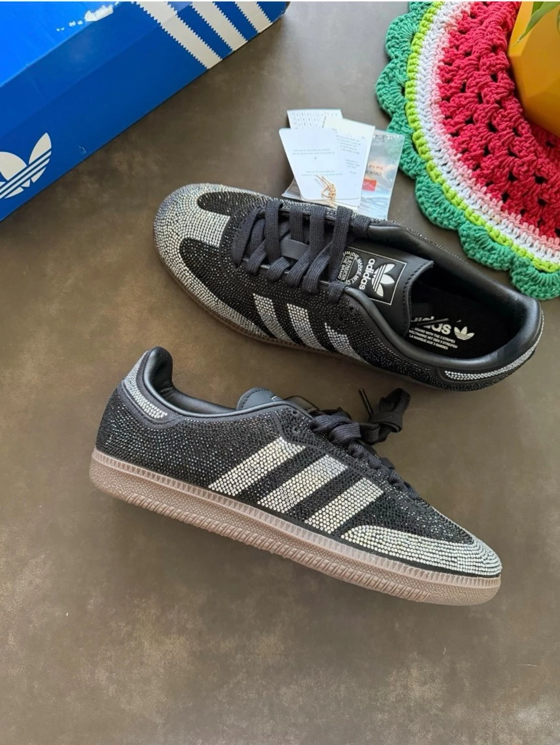 Adidas Samba med strassdetaljer - 4