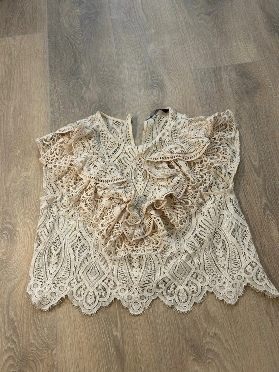 BeigeZara  spetsblus med volanger - 1