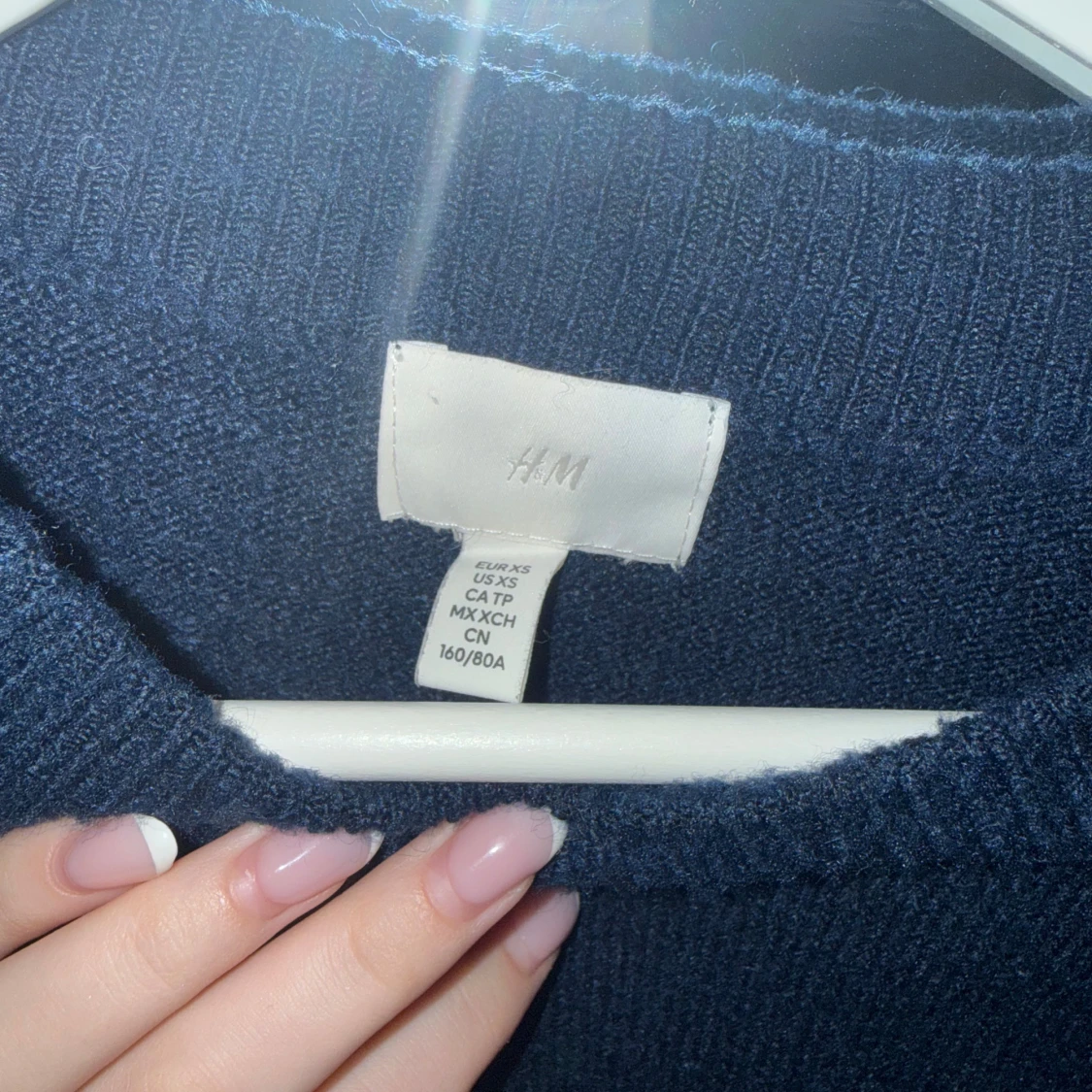 Mörkblå stickad tröja från H&M - 3