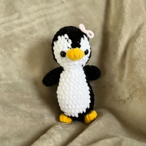 Virkad pingvin - Pingvinen är ca 20 cm hög 🌸 
