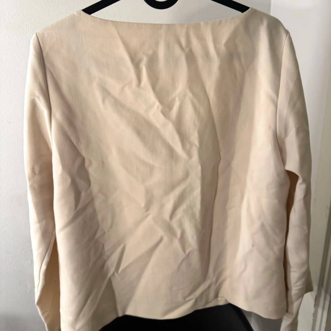 Beige långärmad blus från H&M - 1