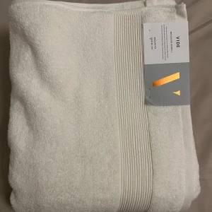 Ny Vide badlakan 100/150 cm ekologisk bomull  - Jag har köp för 599 kr på ålhens och säljer för 450 