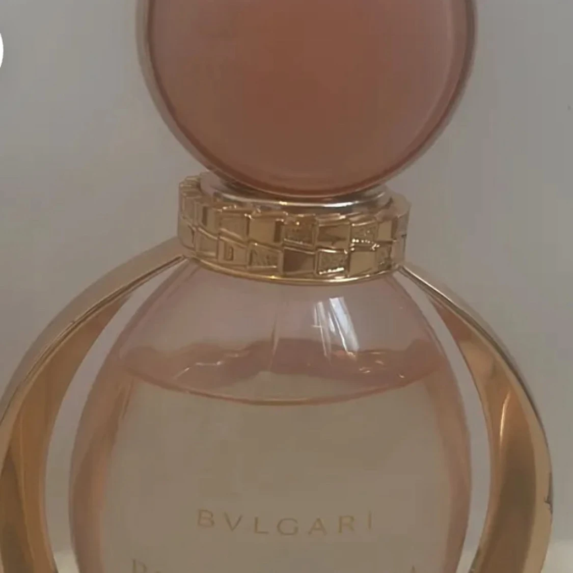 Stilren parfym enbart bvulgary rosea