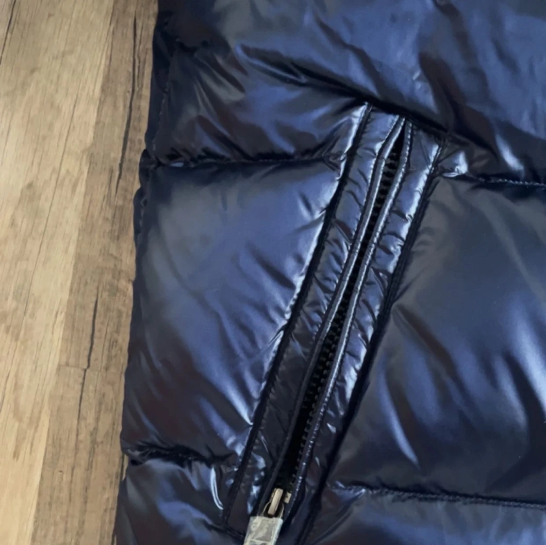 Mörkblå Moncler pufferjacka med huva - 4