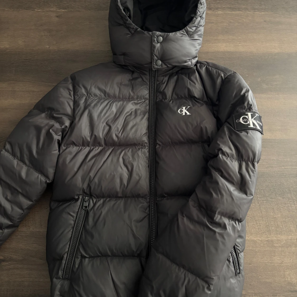 Svart pufferjacka från Calvin Klein - 1