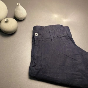 Linneshorts - Säljer nu dessa riktigt snygga linneshortsen från Cubus, bara använda ett fåtal gånger och det är bara höra av dig vid frågor eller funderingar, pris kan diskuteras🤩