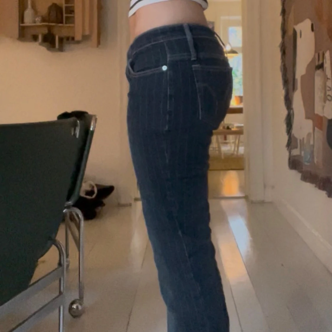 Mörkblå bootcut jeans med ränder - 1