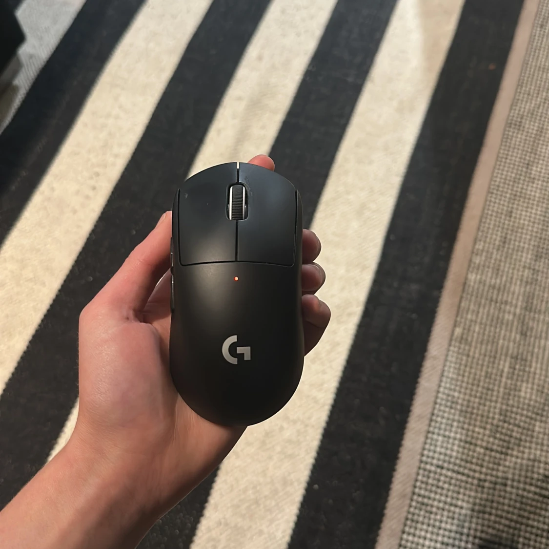 Logitech mus G pro X superlight - 1