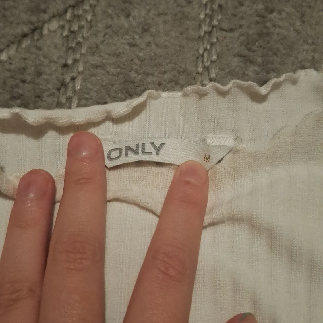 Vit ribbad topp från ONLY - 1