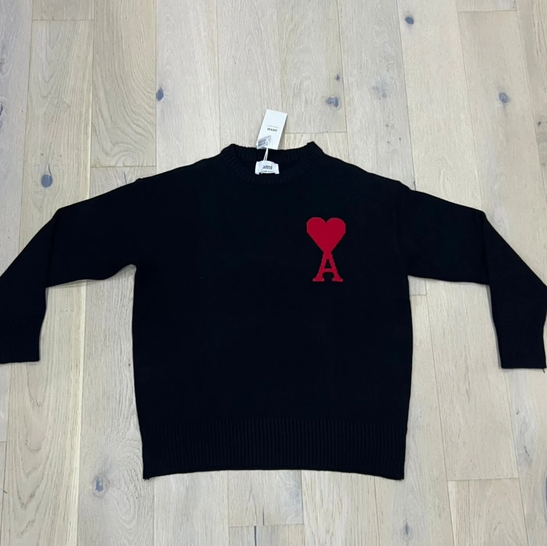 Svart stickad tröja från Ami Paris