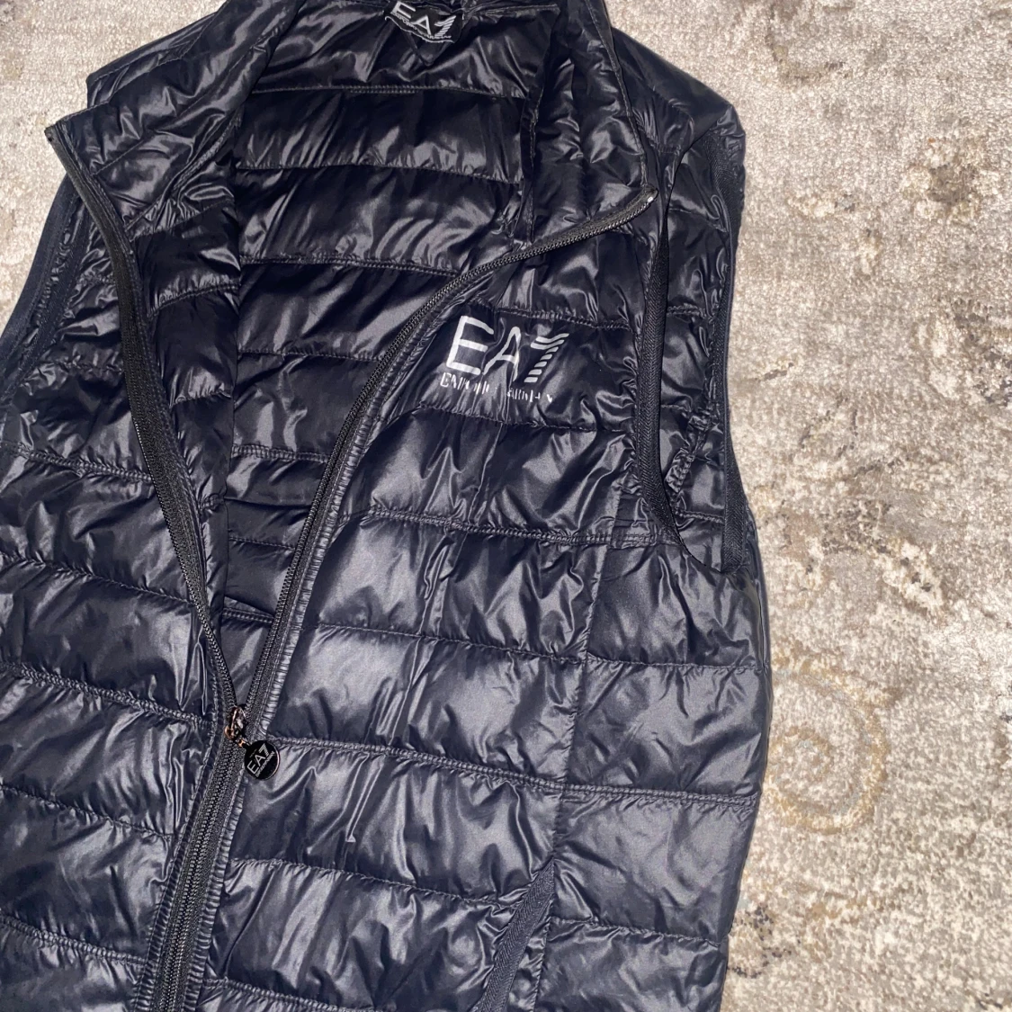 Svart dunväst från EA7 Emporio Armani - 2