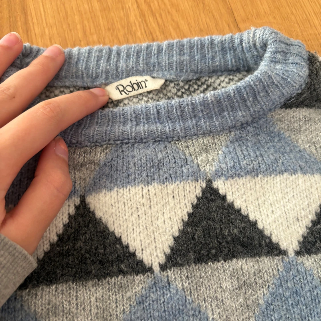 Blågrå stickad tröja från Robin - 1