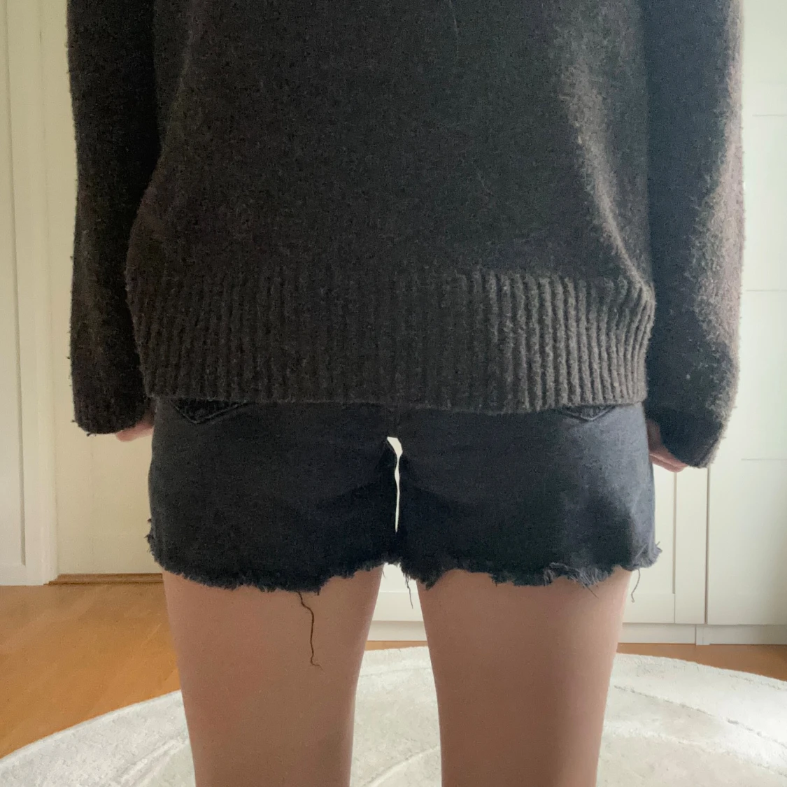 H&M Svarta Jeansshorts - 1