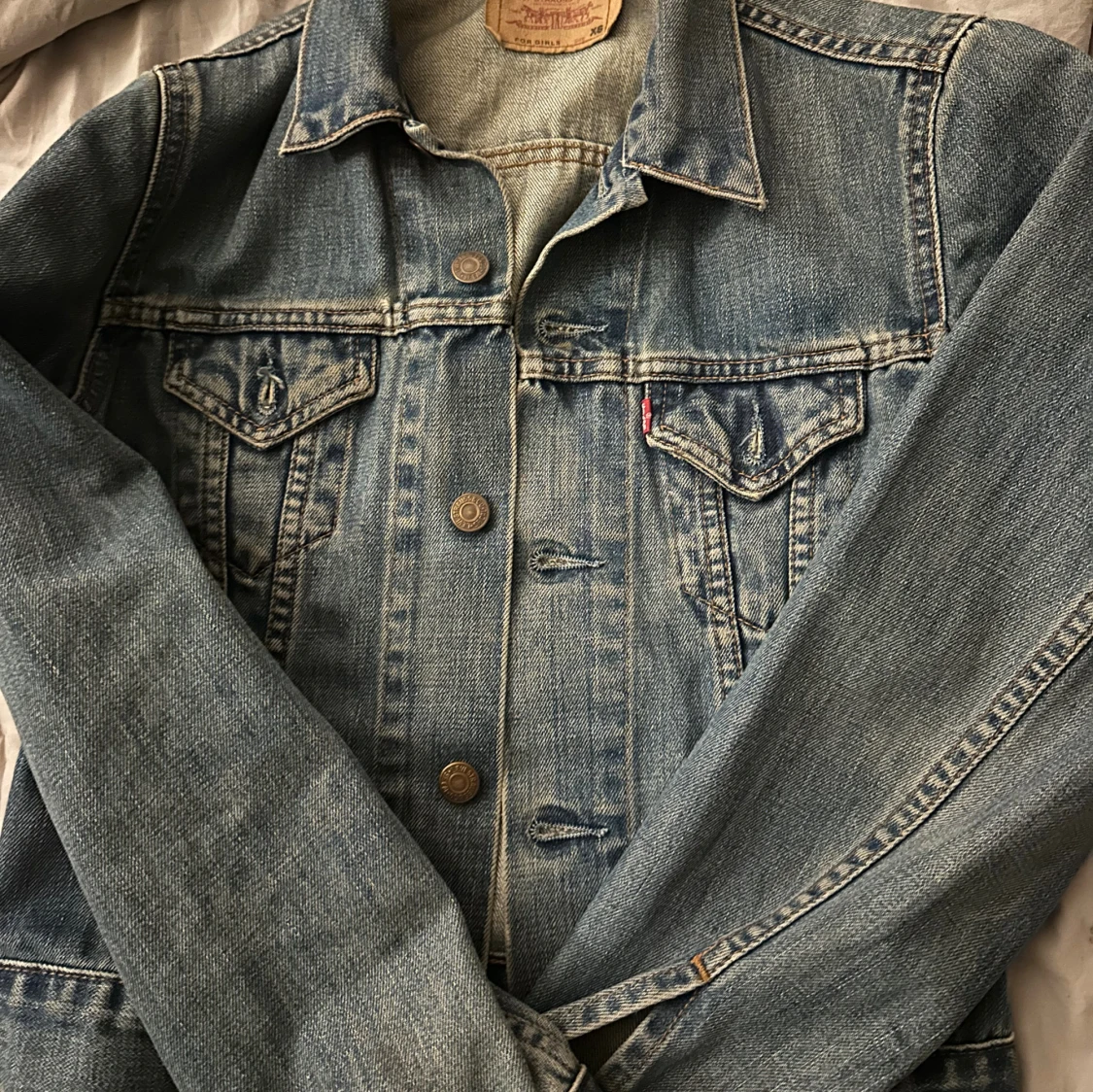 Skit cool jeansjacka från Levis