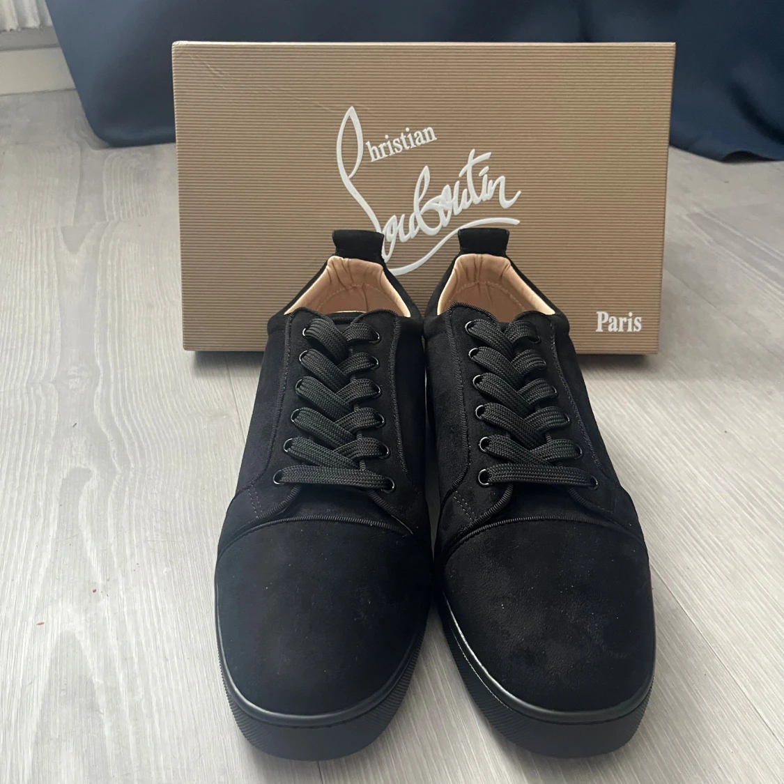 🔥 Christian Louboutin Sneakers – Storlek 43