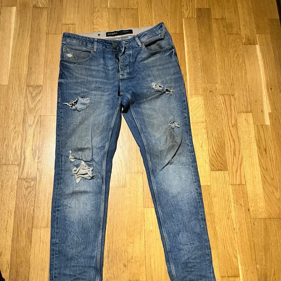 Blå slitna jeans från Gabba, 32/34 - 1