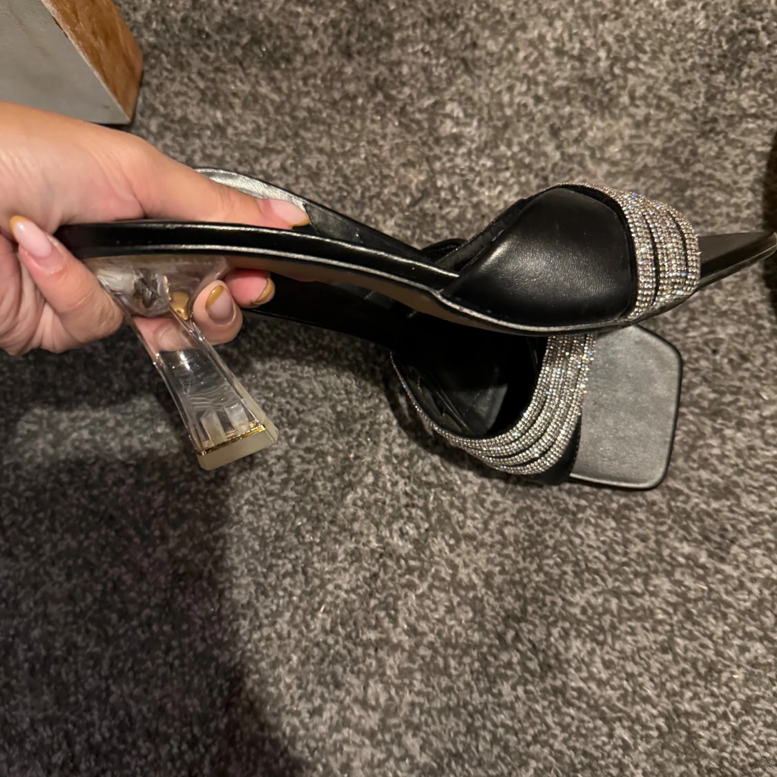 Svarta klackar med strass och klack - 3