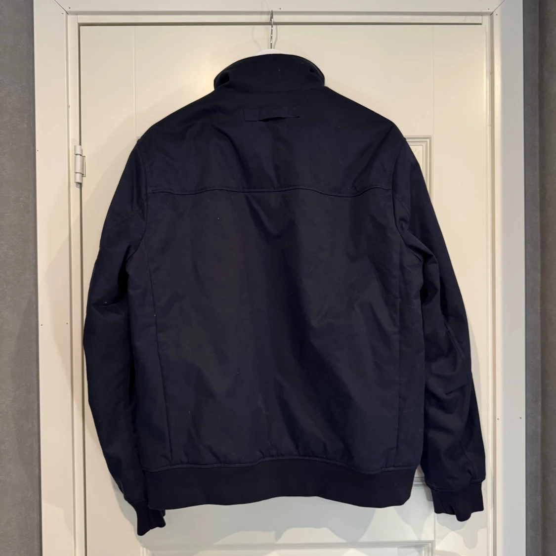 Marinblå vindjacka från GANT, M - 2