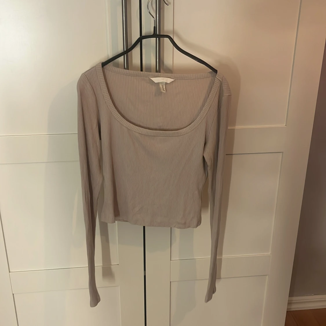 Beige ribbad långärmad topp H&M