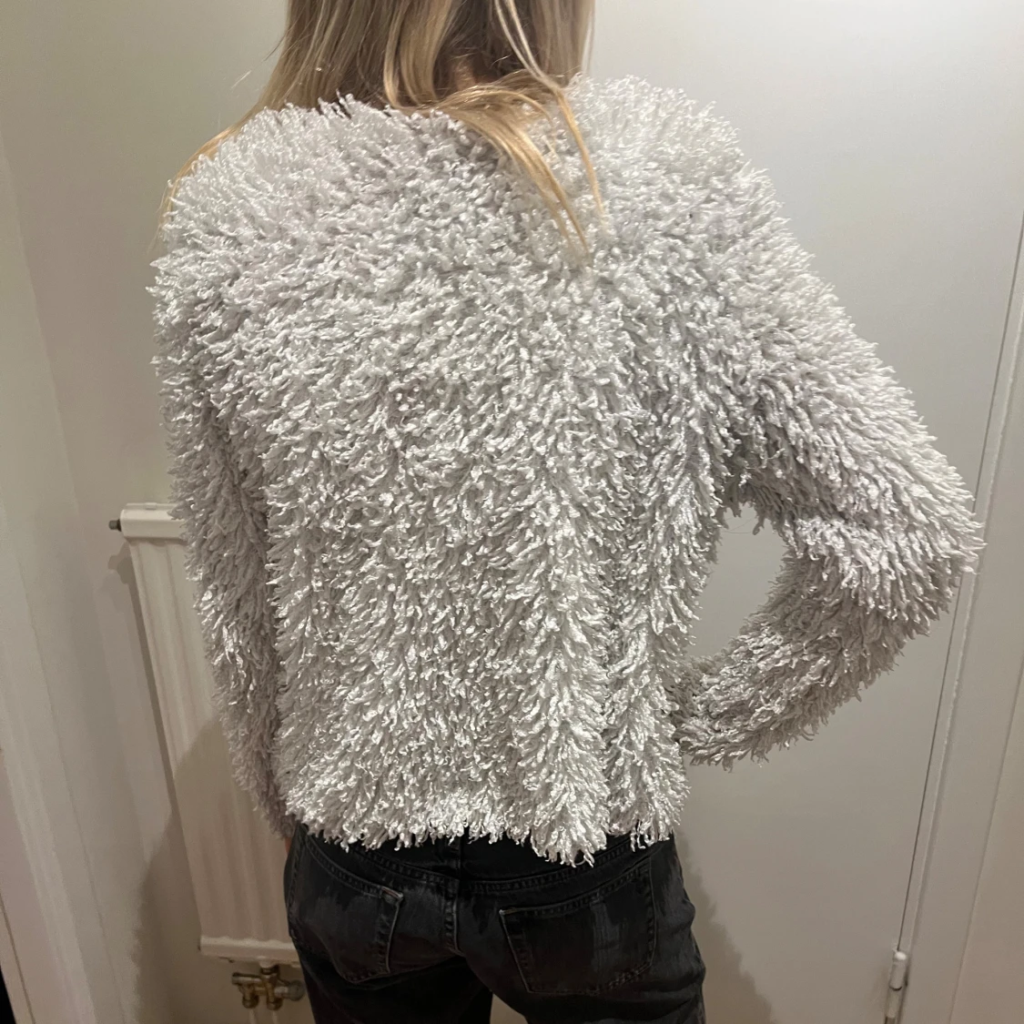 Vit fluffig teddykofta - 1