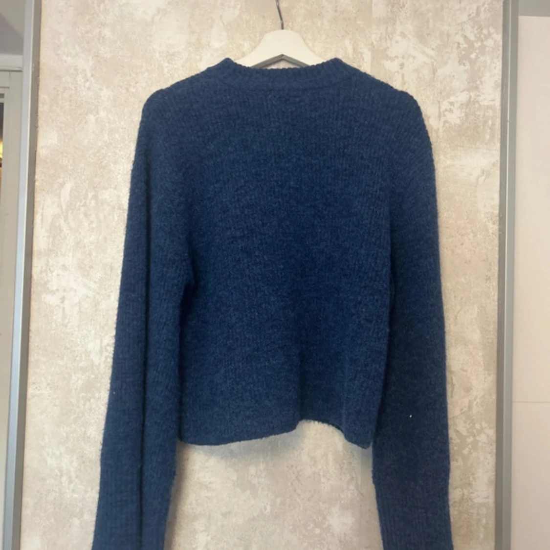 Blå stickad tröja från NA-KD - 2