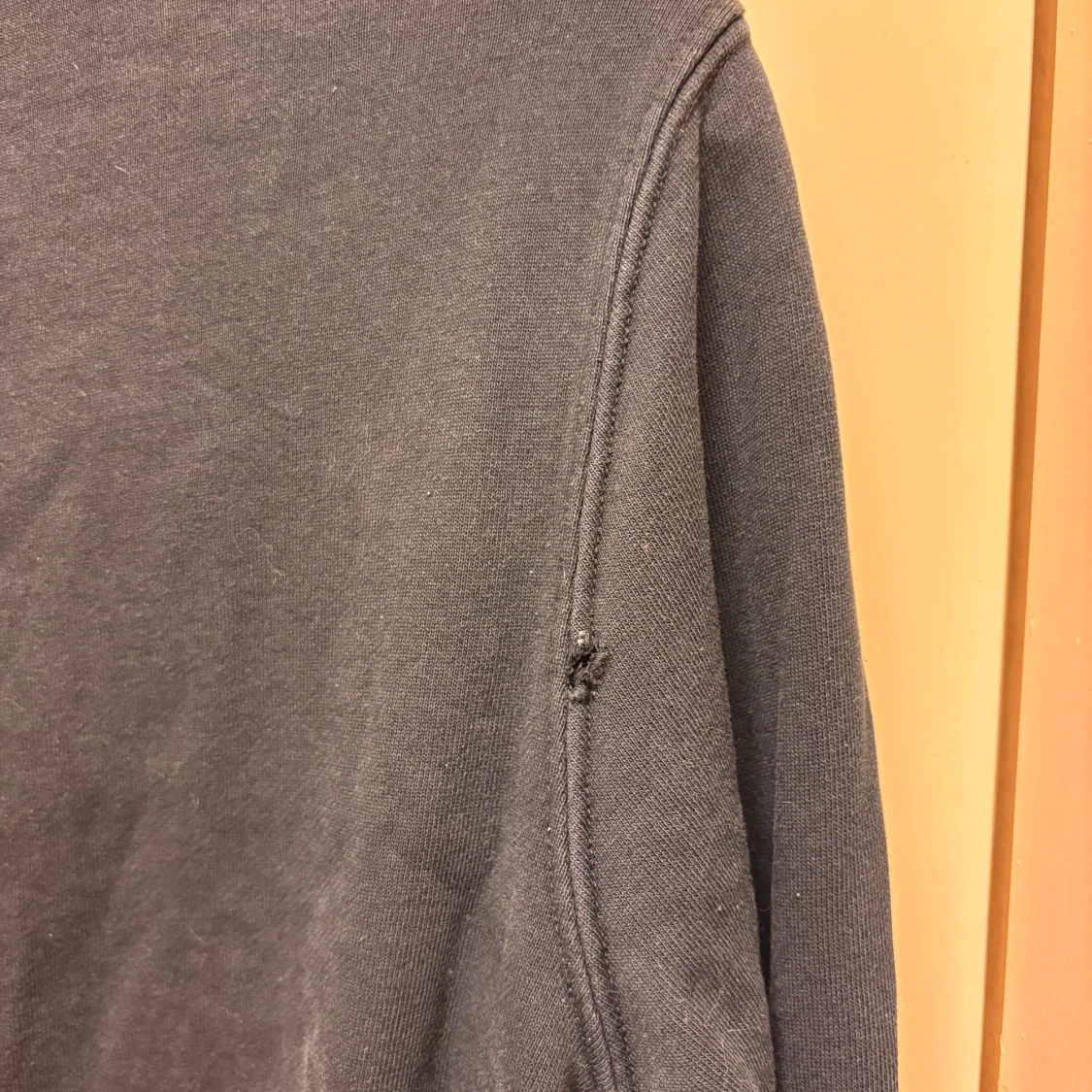 Svart sweatshirt från Calvin Klein Jeans Stl L - 2