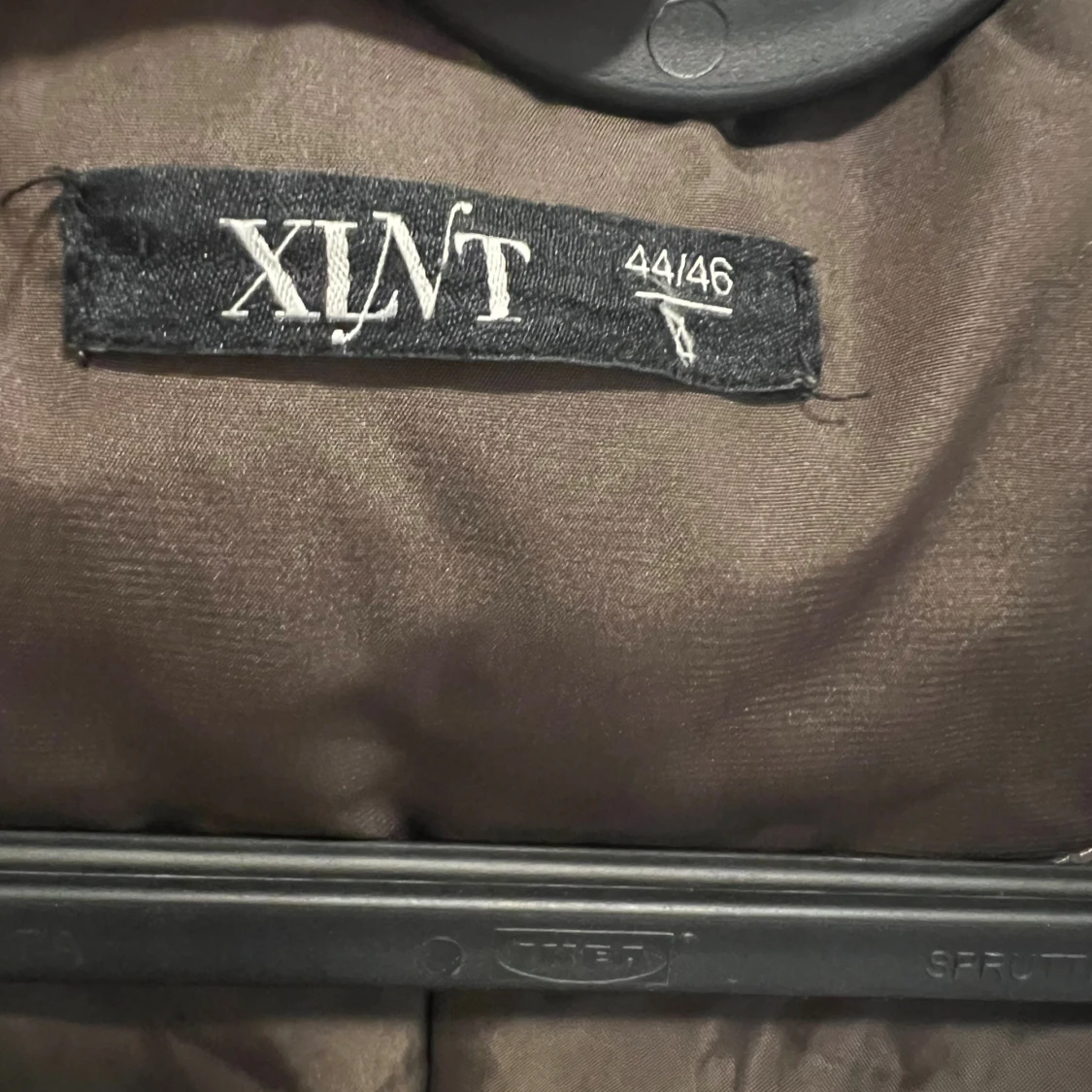 Brun parkajacka från XINT med huva - 3