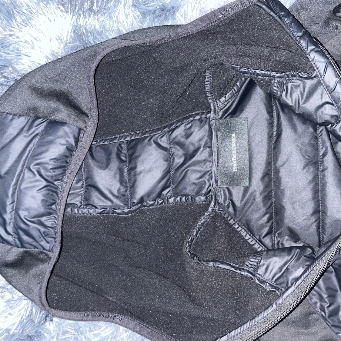 Svart cardigan Peak Performance S - 2