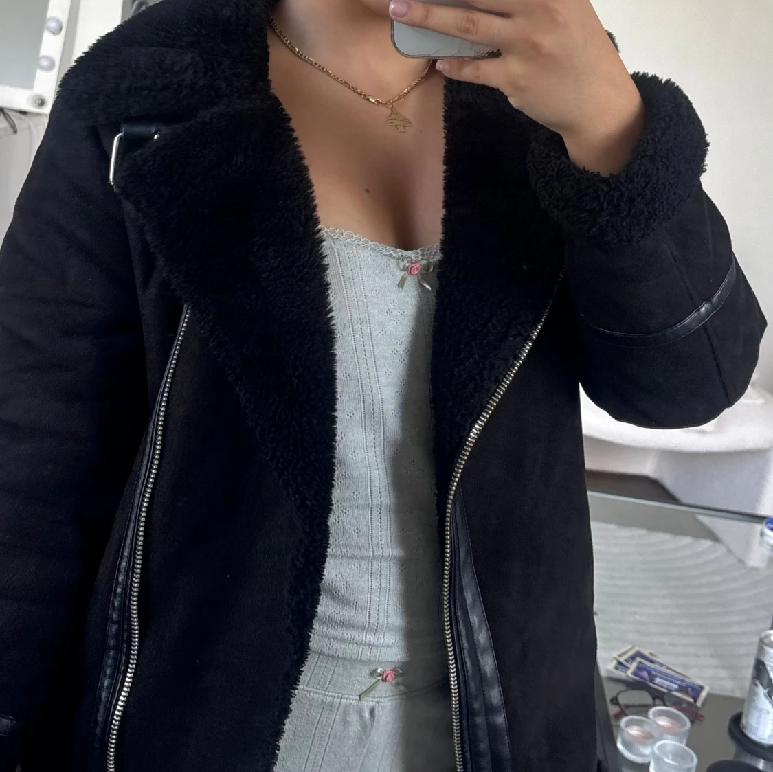 Svart teddyjacka från Pull&Bear - 1