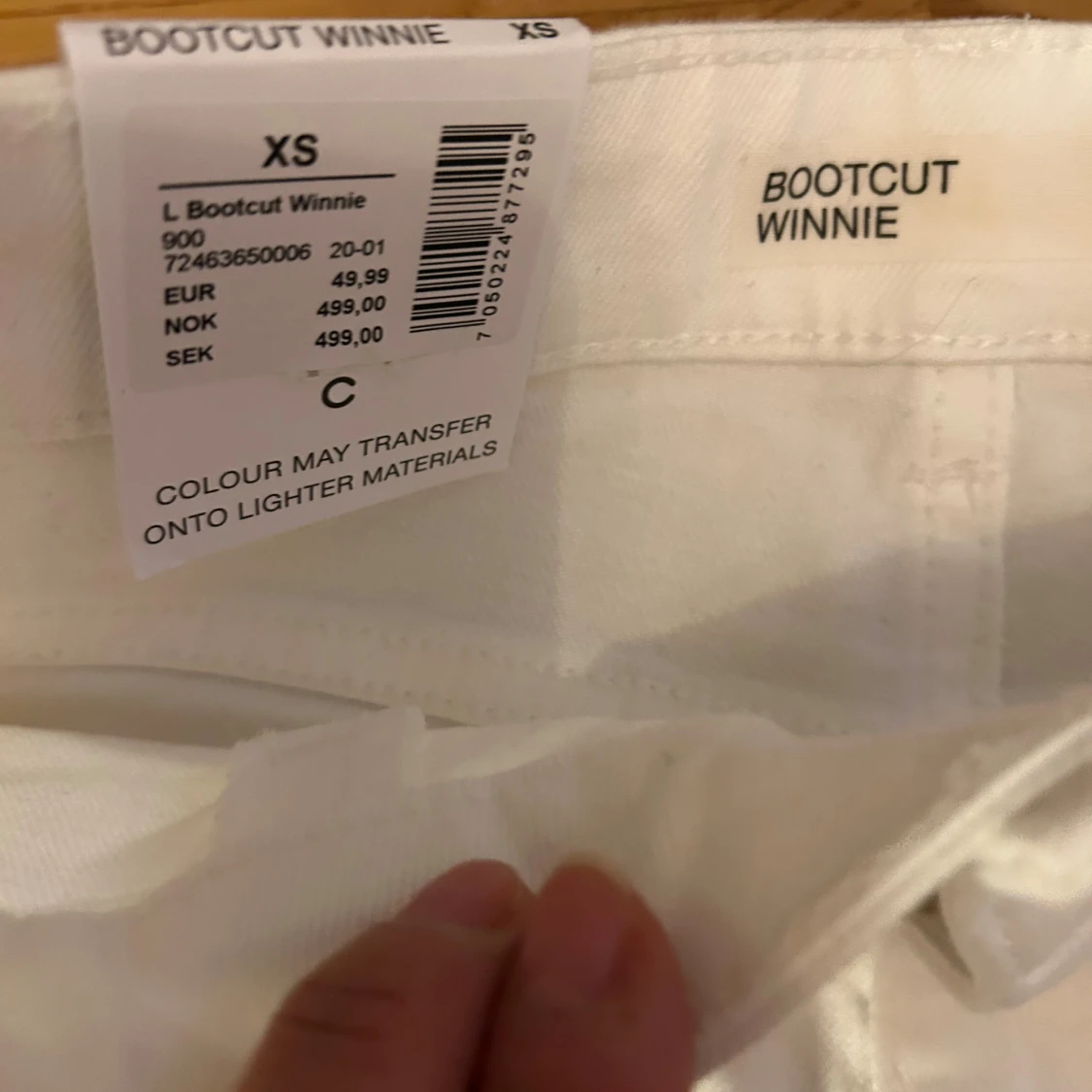 Nya Vita bootcut jeans Bootcut Winnie XS, mid waist i modell  - 1