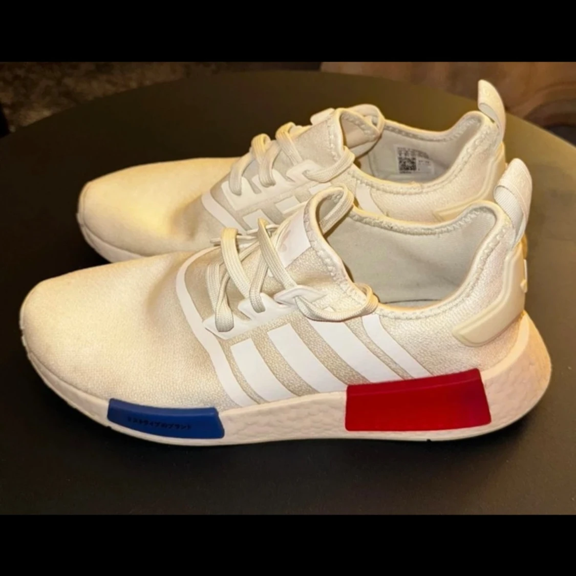 Adidas NMD vita sneakers med färggdetalj - 3