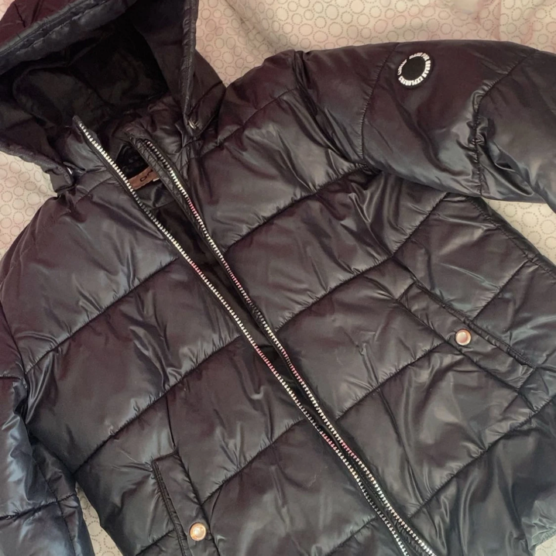 Svart pufferjacka från ONLY med huva - 3