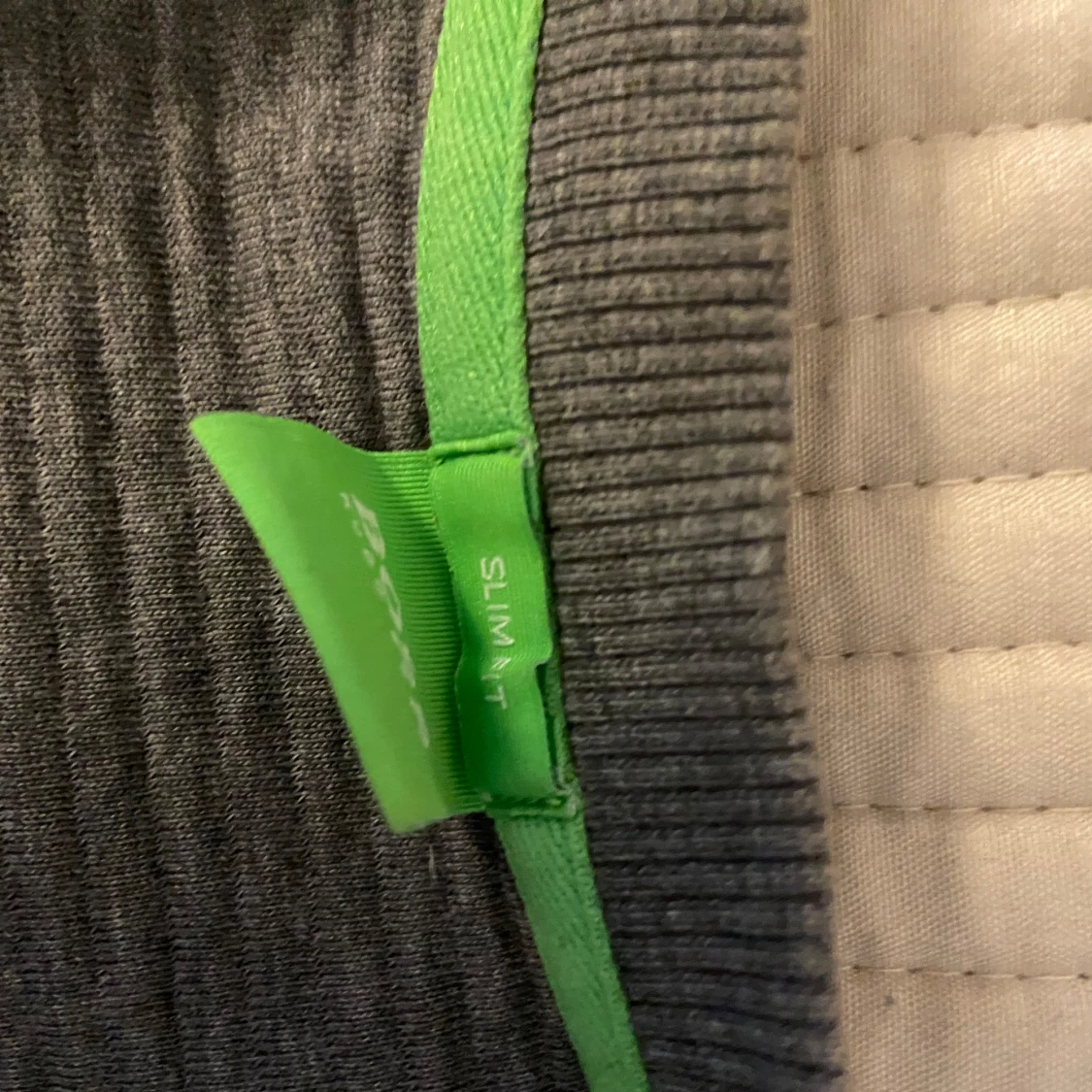 Grå sweatshirt från Hugo Boss - 2