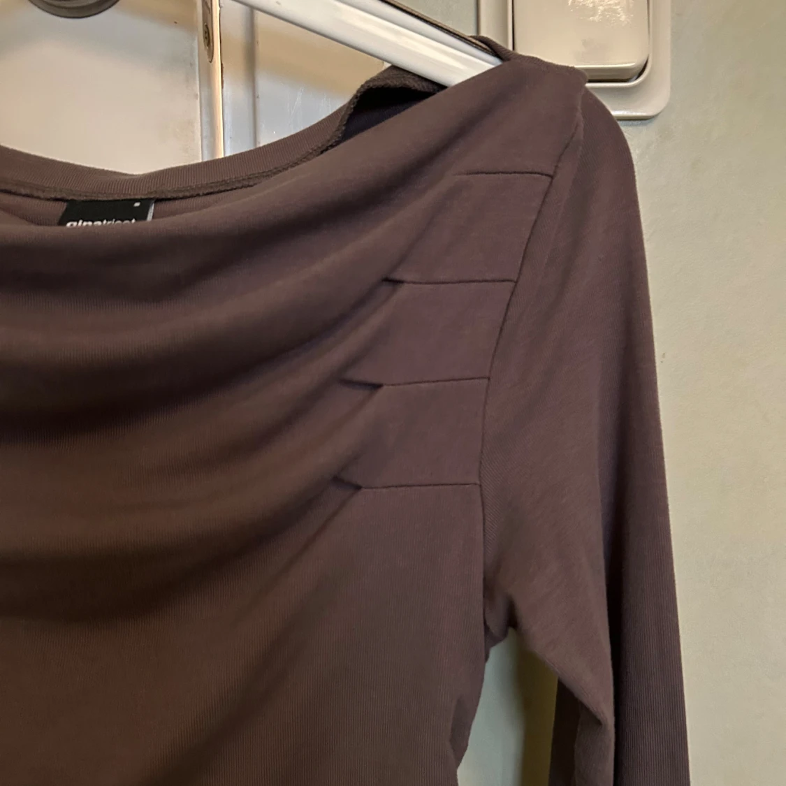 Ny Brun långärmad topp Gina Tricot - 1