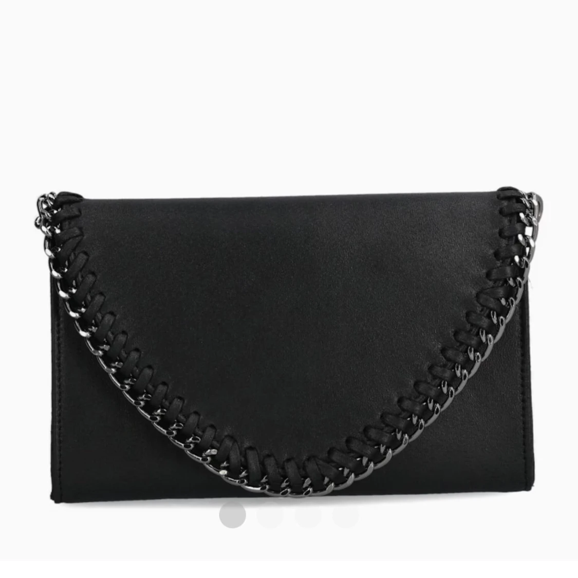 Svart kuvertväska med kedja - 2