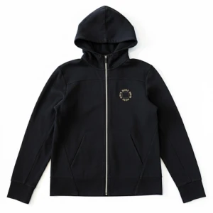 HugoBoss hoodie - Tjenare, jag säljer denna riktigt fina hoodien från HugoBoss. Storleken är medium men hade sagt att den passar lite mer small/medium. Skicket hade jag värderat till 8/10, finns inga defekter men har ägts ett tag. Ifall du har några frågor eller funderingar skriv gärna👍